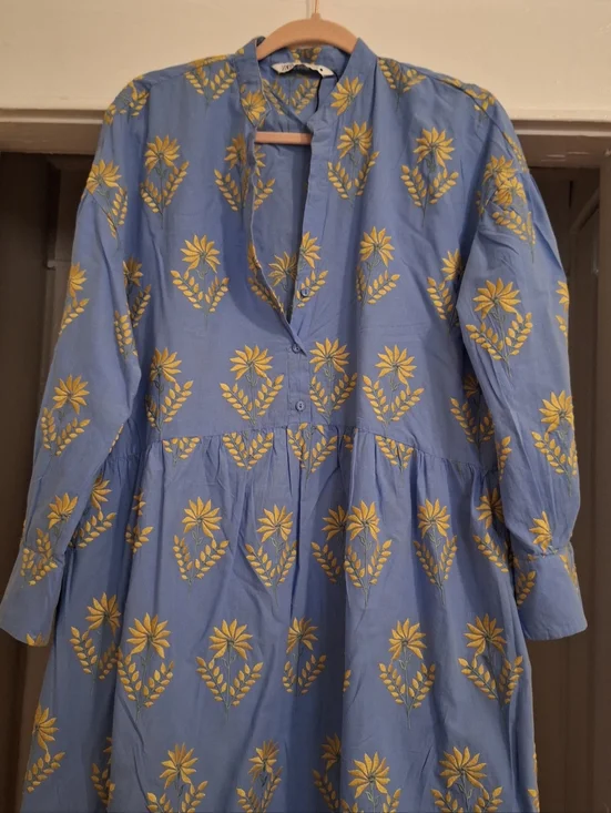 Zara Pale Blue Embroidered Voluminous Dress. Size Large - Picture 2 of 7